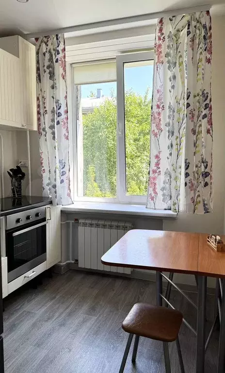 1-к. квартира, 33,6 м, 4/4 эт. - Фото 0