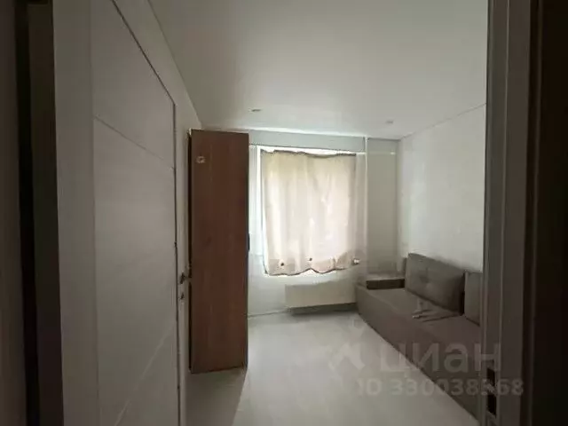 Комната Свердловская область, Екатеринбург ул. Шишимская, 17 (7.0 м) - Фото 2