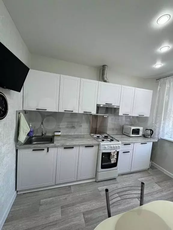 2-к. квартира, 52 м, 2/9 эт. - Фото 1