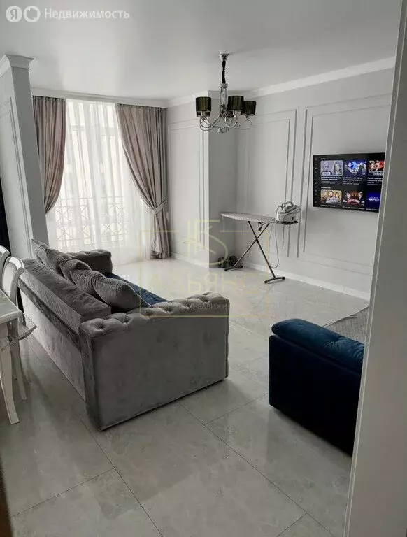 2-комнатная квартира: Владикавказ, улица Астана Кесаева, 46Б (69 м) - Фото 1