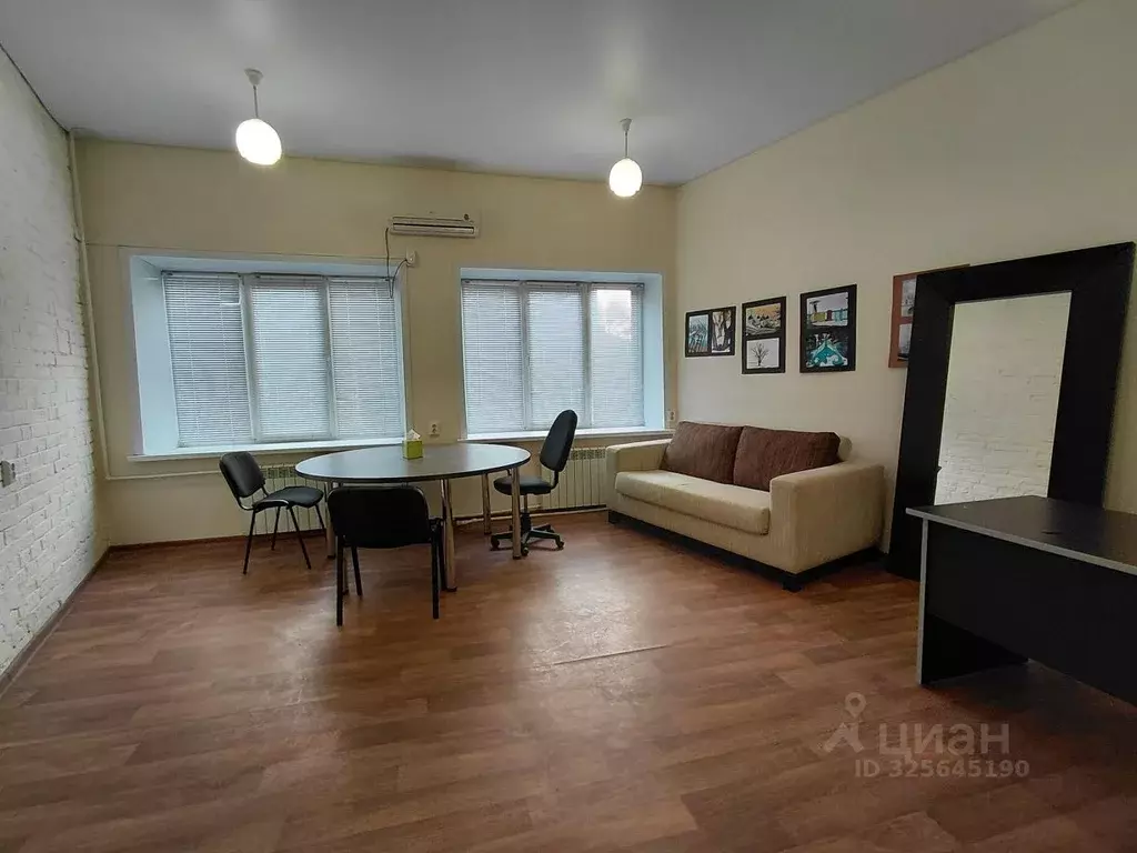 Офис в Астраханская область, Астрахань Адмиралтейская ул., 43/10 (22 ... - Фото 1