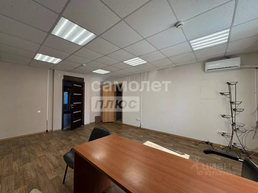 Помещение свободного назначения в Челябинская область, Челябинск ул. ... - Фото 2