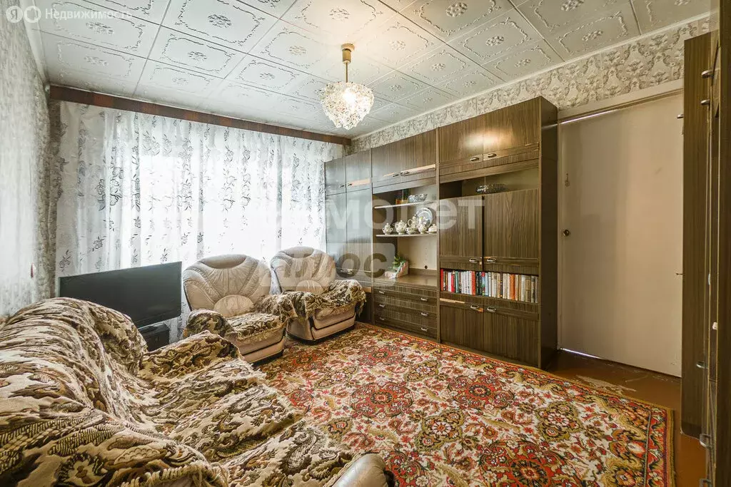 3-комнатная квартира: Екатеринбург, улица Лобкова, 32 (50.6 м) - Фото 0