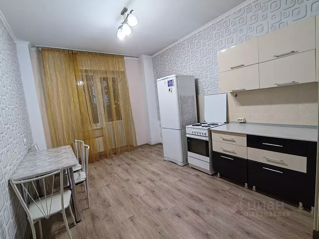 2-к кв. Хакасия, Абакан ул. Торосова, 7к1 (75.0 м) - Фото 0