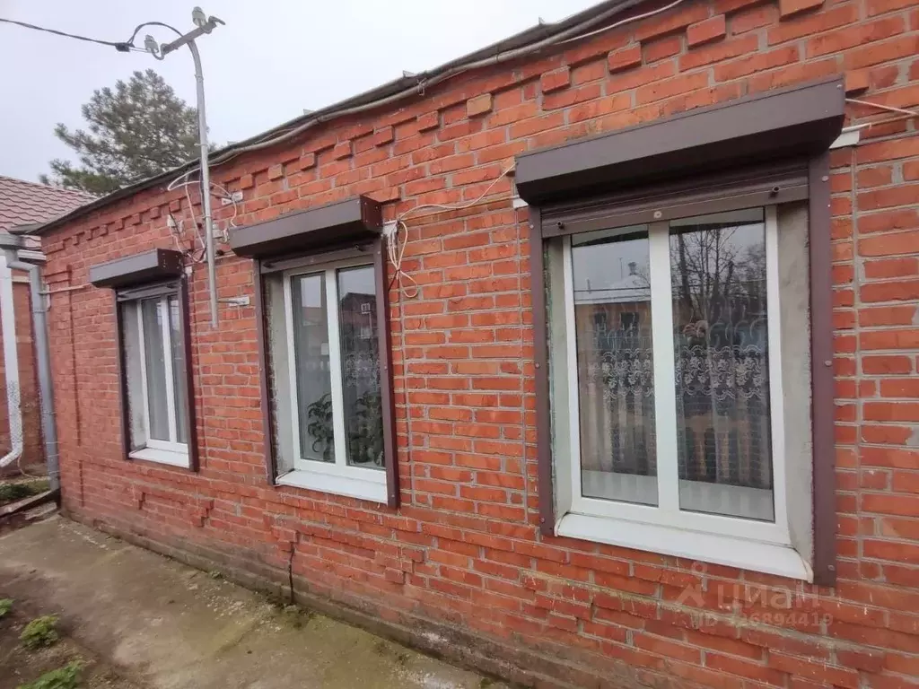 Дом в Краснодарский край, Ейский район, Камышеватская ст-ца ул. Карла ... - Фото 1