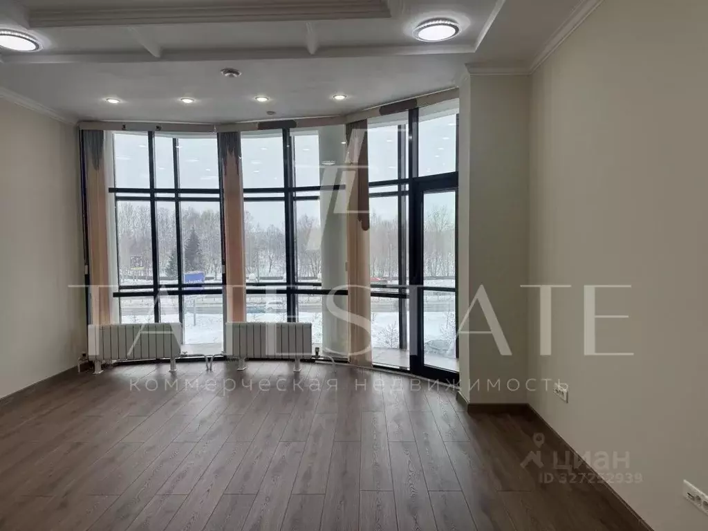 Офис в Татарстан, Казань просп. Ямашева, 37б (600 м) - Фото 1