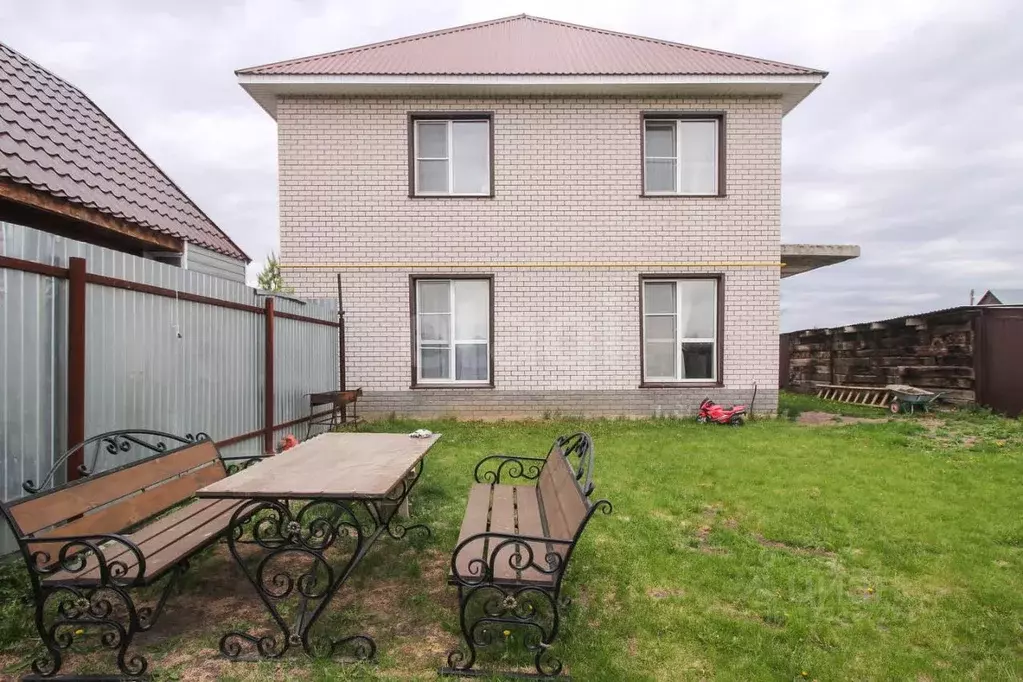 Дом в Алтайский край, Павловский район, с. Шахи ул. Куйбышева, 9Б (200 ... - Фото 1