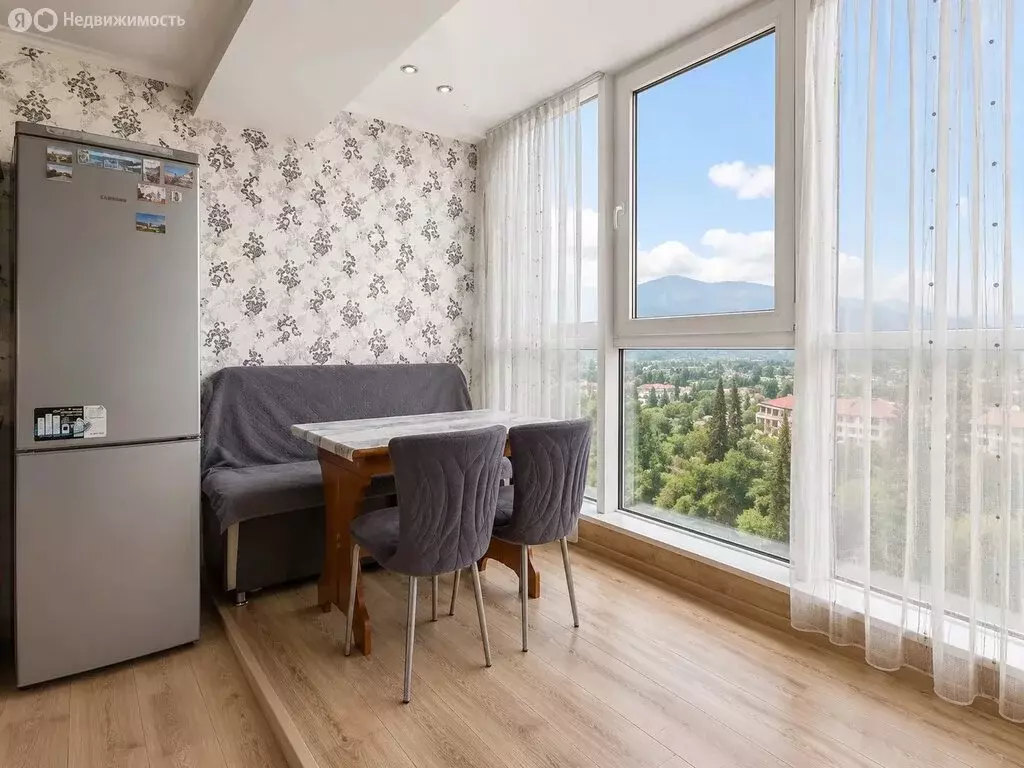 2-комнатная квартира: Алушта, Перекопская улица, 4В (72 м) - Фото 1
