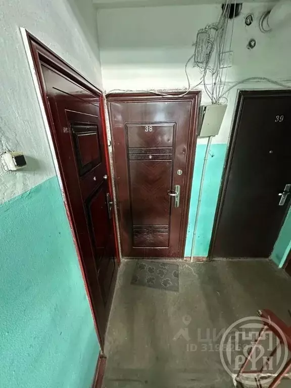 2-к кв. Ленинградская область, Луга просп. Кирова, 23 (42.0 м) - Фото 1