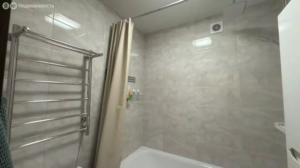 3-комнатная квартира: Сыктывкар, район Орбита, Петрозаводская улица, ... - Фото 1