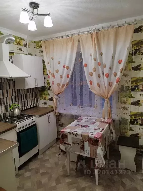 3-к кв. Калининградская область, Пионерский Садовая ул., 3 (67.0 м) - Фото 0