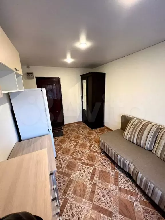 Комната 12 м в 6-к., 2/5 эт. - Фото 1