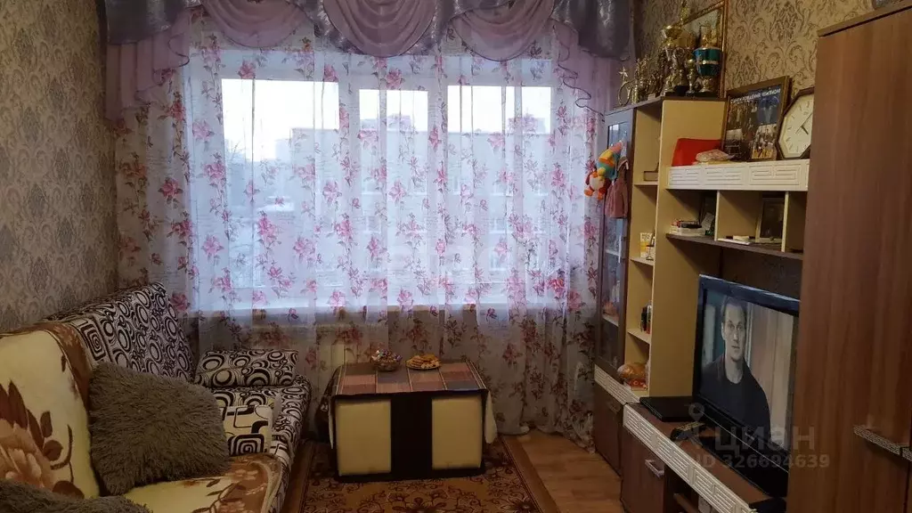 Комната Ханты-Мансийский АО, Сургут Ленинградская ул., 7 (11.6 м) - Фото 1