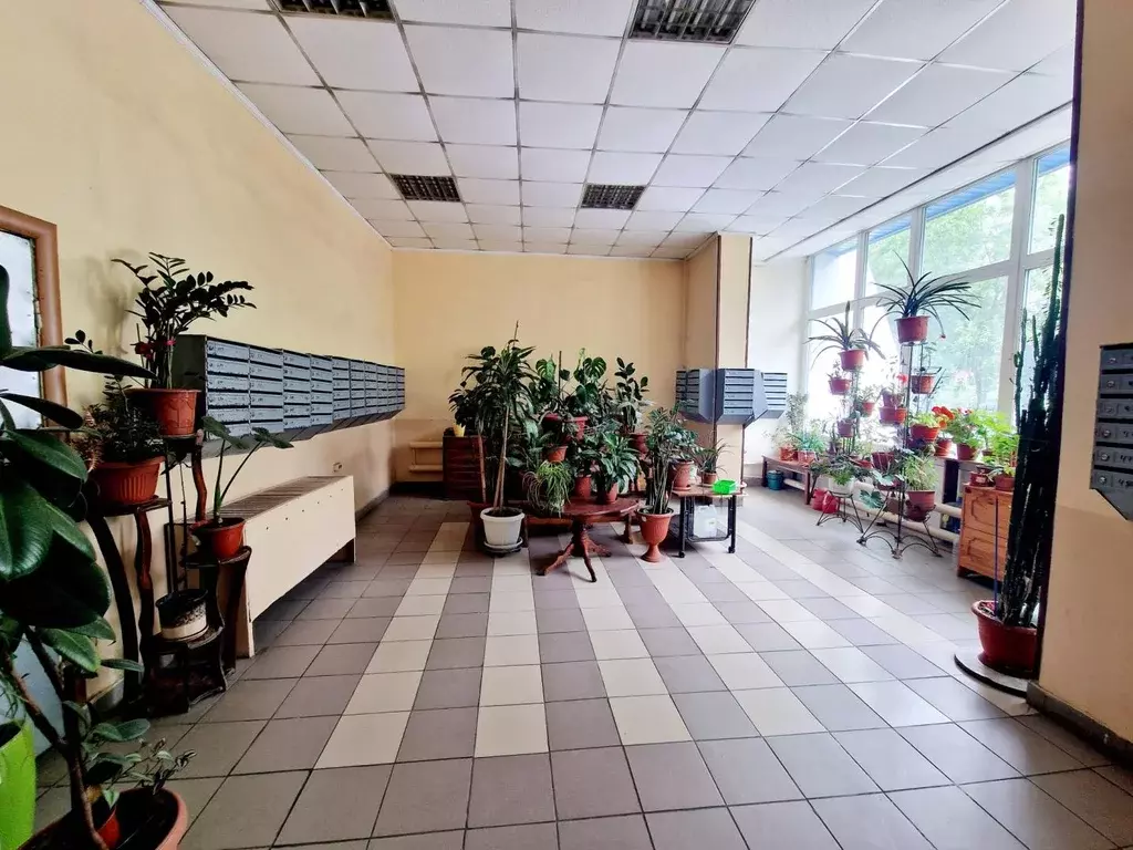 Продается 3-комнатная квартира - Фото 1