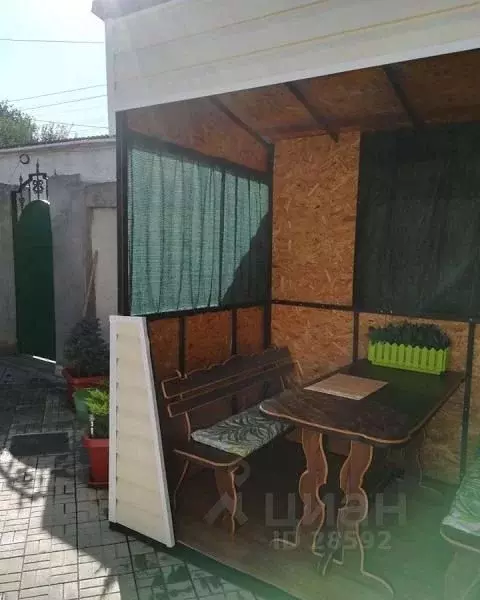 Дом в Крым, Саки ул. Трудовая (98.0 м) - Фото 1
