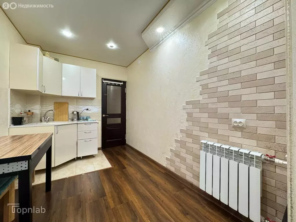 3-комнатная квартира: Нальчик, улица Тарчокова, 28 (78.6 м) - Фото 1