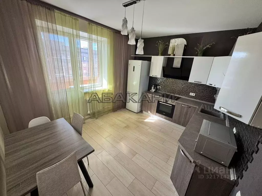 2-к кв. Красноярский край, Красноярск ул. Горького, 36А (87.0 м) - Фото 1