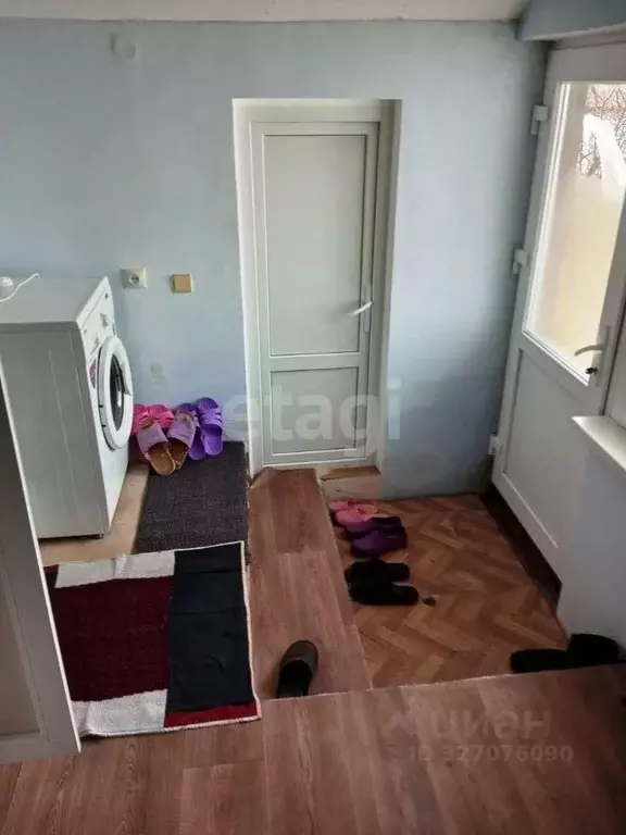 Дом в Крым, Черноморский район, Медведевское с/пос, с. Медведево ул. ... - Фото 1