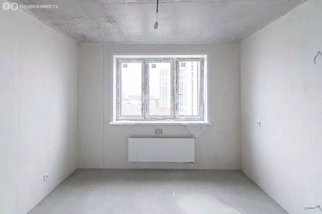 Квартира-студия: Тюмень, улица Республики, 204к15 (28 м) - Фото 2