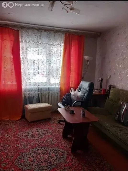 2-комнатная квартира: посёлок городского типа Полотняный Завод, улица ... - Фото 1