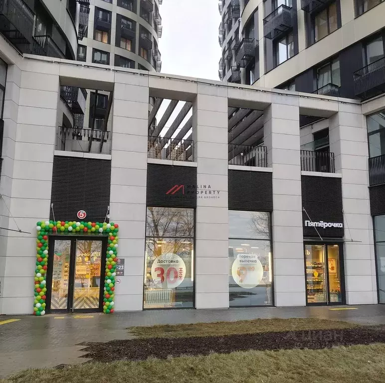 Торговая площадь в Москва Нагатинская наб., 10А (398 м) - Фото 1