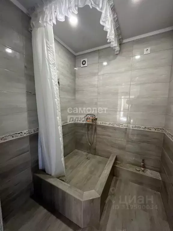 Дом в Краснодарский край, Крымский район, с. Мерчанское ул. Калинина ... - Фото 1