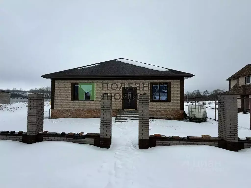 Дом в Белгородская область, Чернянский район, Русскохаланское с/пос, ... - Фото 1