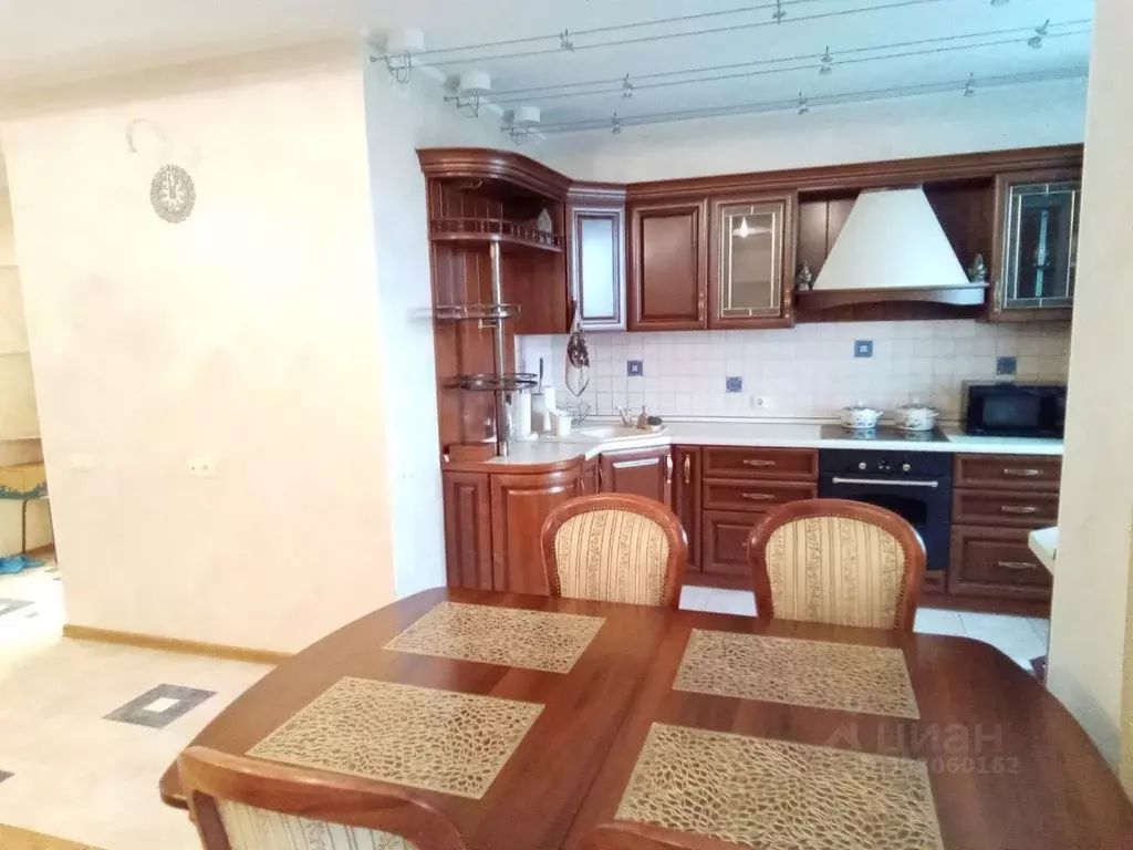 3-к кв. Пермский край, Пермь Екатерининская ул., 165 (84.0 м) - Фото 2