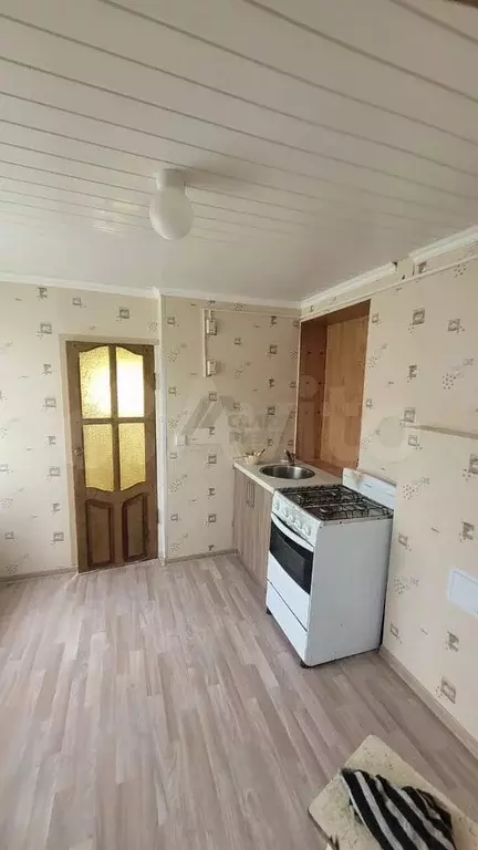 Доля в 2-к. квартире, 48,2 м, 1/2 эт. - Фото 0