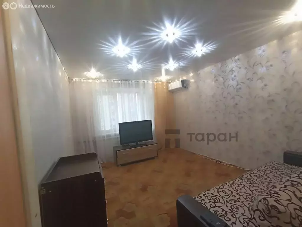 2-комнатная квартира: Челябинск, улица Красных Пилотов, 8 (53.3 м) - Фото 1