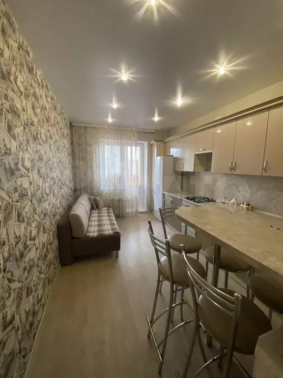 1-к. квартира, 40 м, 6/10 эт. - Фото 0
