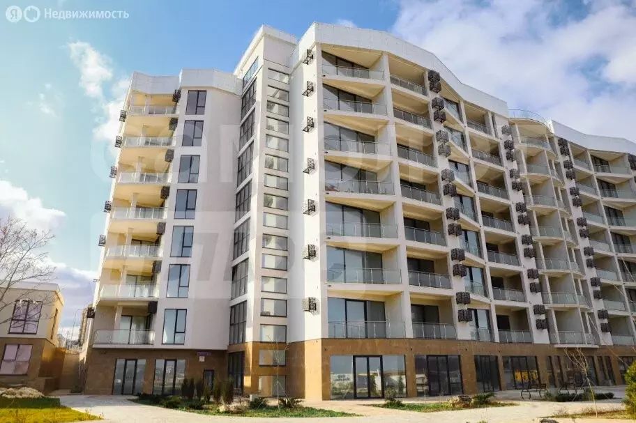 Квартира-студия: Севастополь, улица Пляж Омега, 24 (70.8 м) - Фото 1
