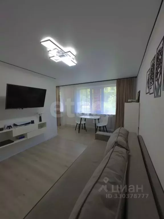 1-к кв. Крым, Белогорск ул. Луначарского, 54 (32.4 м) - Фото 1