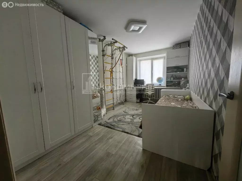 3-комнатная квартира: Ковров, улица Зои Космодемьянской, 26/2 (62 м) - Фото 1