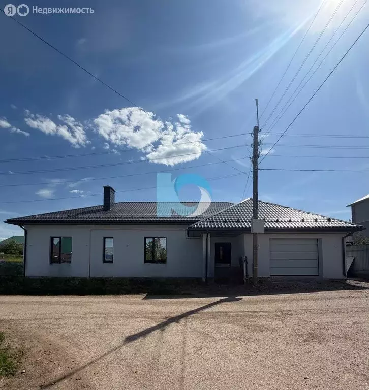 Дом в Октябрьский, улица Матросова, 98А (236.2 м) - Фото 0