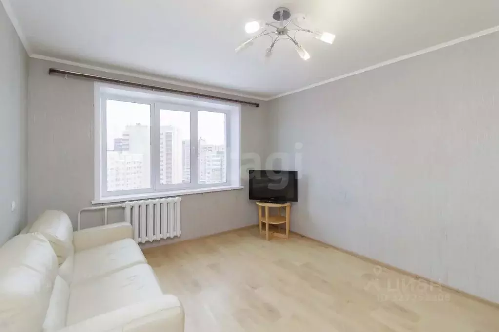 3-к кв. Тюменская область, Тюмень ул. Пермякова, 65 (75.0 м) - Фото 1