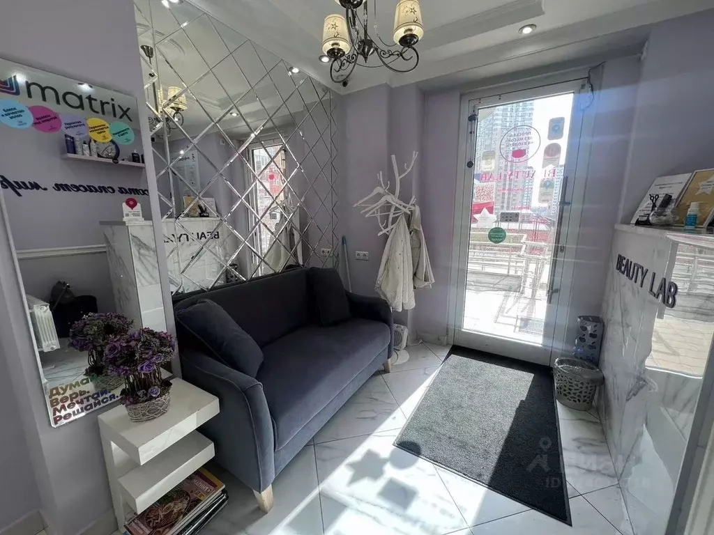 Помещение свободного назначения в Москва просп. Защитников Москвы, 8 ... - Фото 1