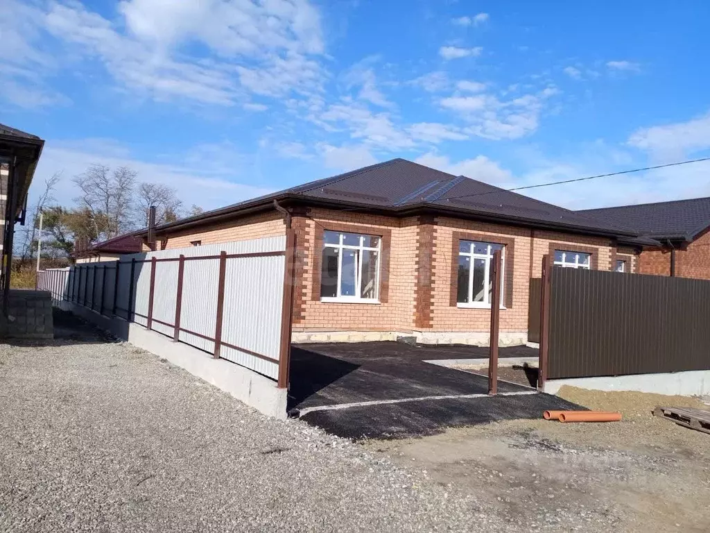 Дом в Ставропольский край, Михайловск Шпаковский район, ул. Александра ... - Фото 2