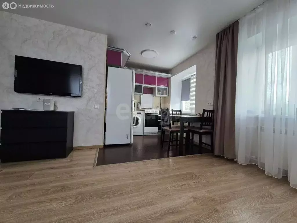 Квартира-студия: Омск, проспект Мира, 8Б (32 м) - Фото 2