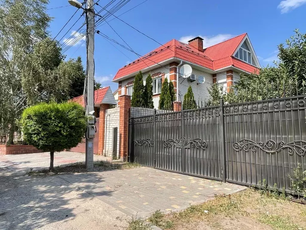 Дом в Волгоградская область, Волгоград Батурская ул. (227 м) - Фото 0