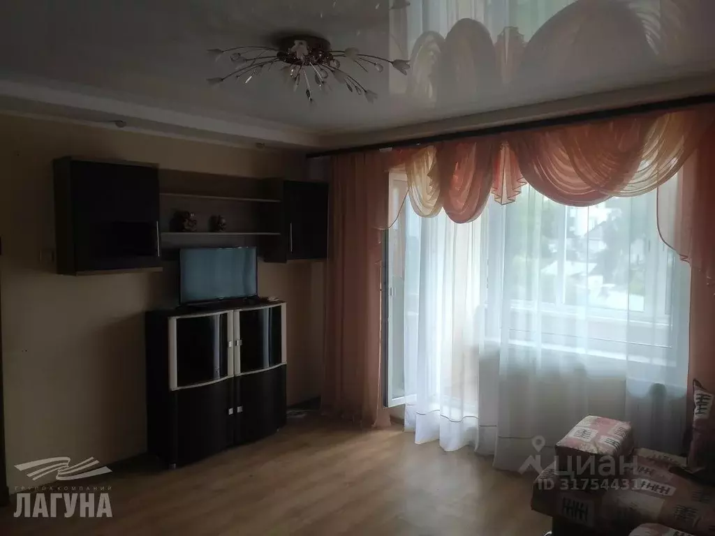 2-к кв. Томская область, Томск Учебная ул., 5 (50.4 м) - Фото 0