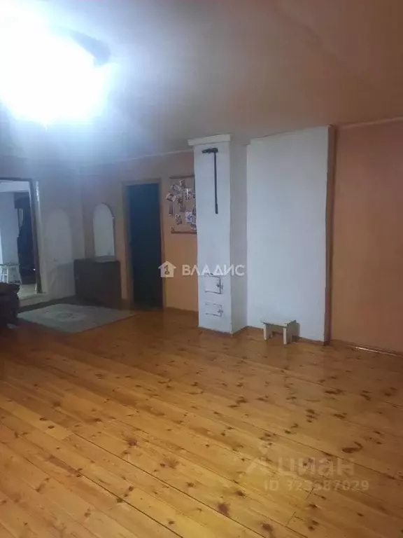 Дом в Бурятия, Иволгинский район, Нижнеиволгинское с/пос, с. Нижняя ... - Фото 1