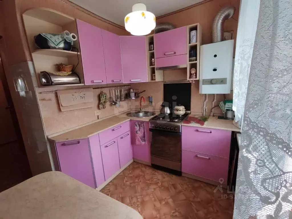 2-к кв. Владимирская область, Ковров Летняя ул., 21 (48.5 м) - Фото 0