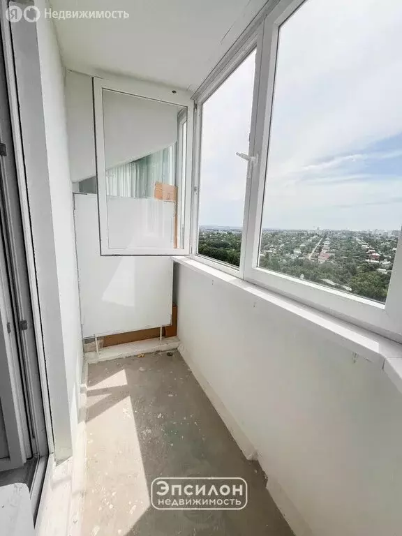 2-комнатная квартира: Курск, улица Евгения Клевцова, 22 (57.39 м) - Фото 1