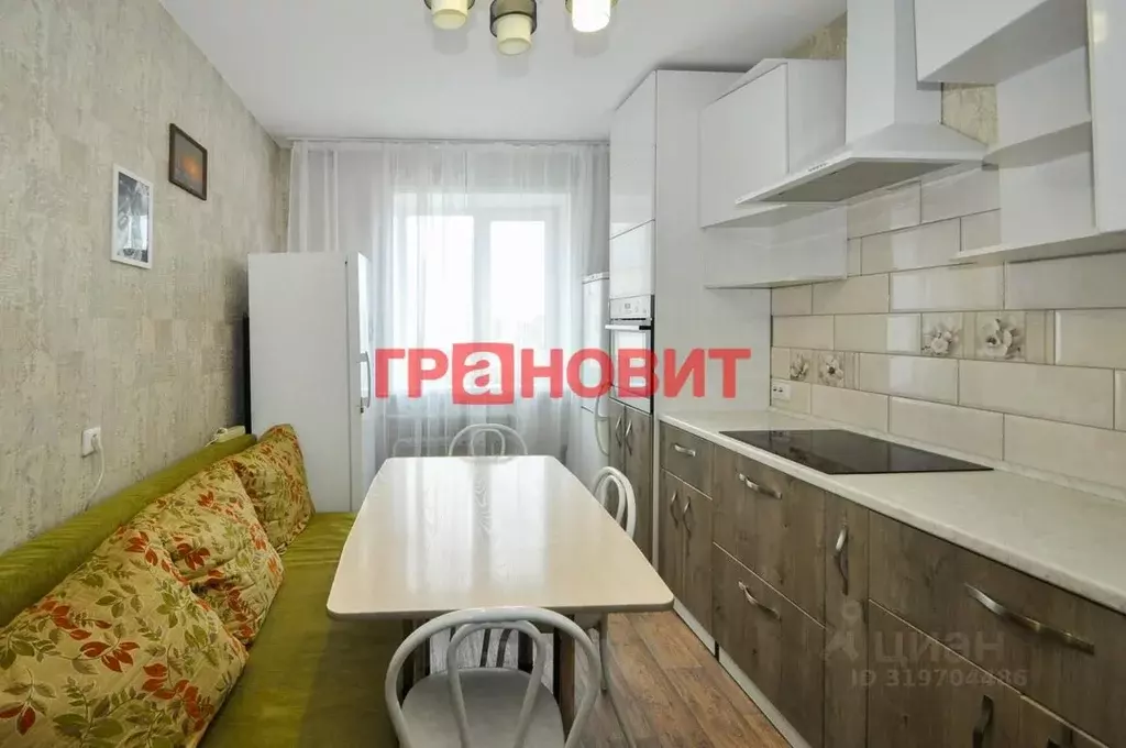 3-к кв. Новосибирская область, Новосибирский район, Мичуринский ... - Фото 0