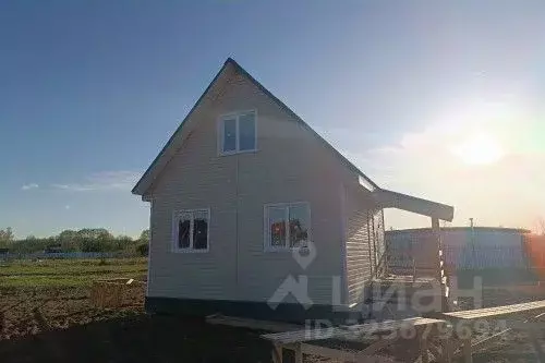 Дом в Новгородская область, Новгородский район, Ермолинское с/пос, д. ... - Фото 2