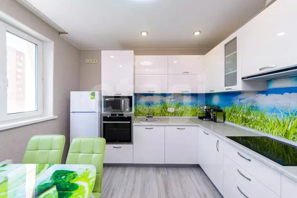 3-к кв. Тюменская область, Тюмень Широтная ул., 211к1 (72.4 м) - Фото 1