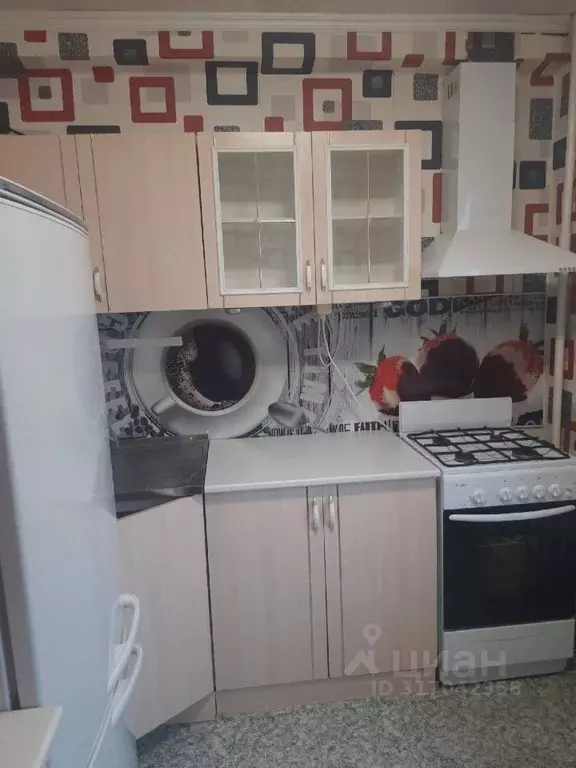 1-к кв. Удмуртия, Ижевск ул. Михаила Петрова, 21 (32.0 м) - Фото 0