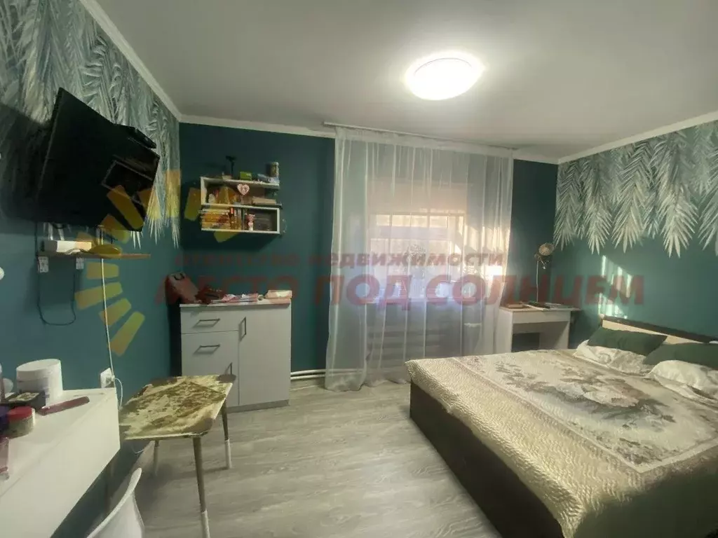 Дом в Краснодарский край, Ейское с/пос, пос. Октябрьский ул. ... - Фото 1