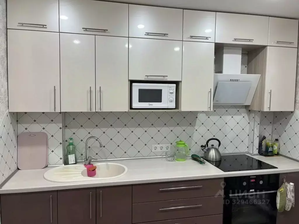 2-к кв. Омская область, Кормиловка рп ул. Пушкина, 78 (51.8 м) - Фото 1